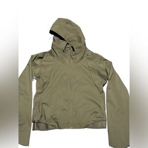 Women's Nike Zonal Aeroshield Running Jacket Olive sz XS